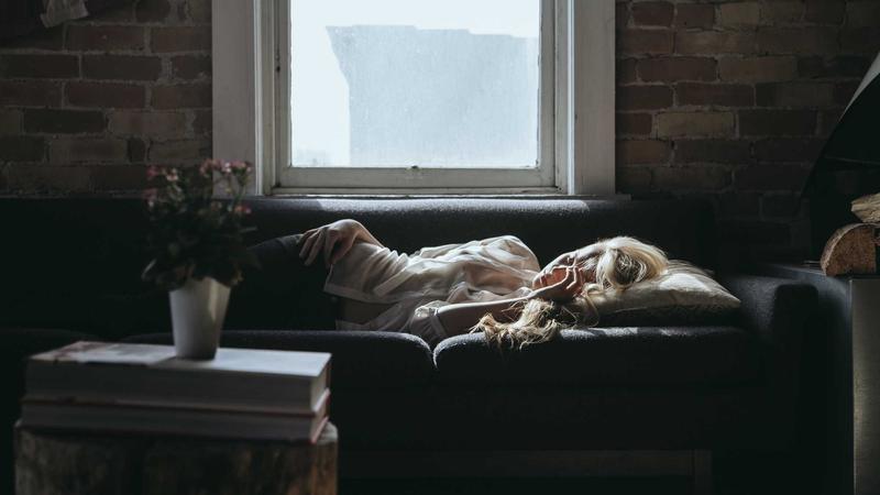 短剧拍摄现场与热门题材分布